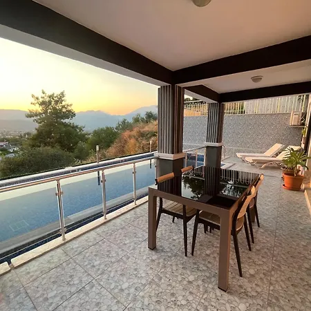 Magnolia Uzumlu (Aegean)