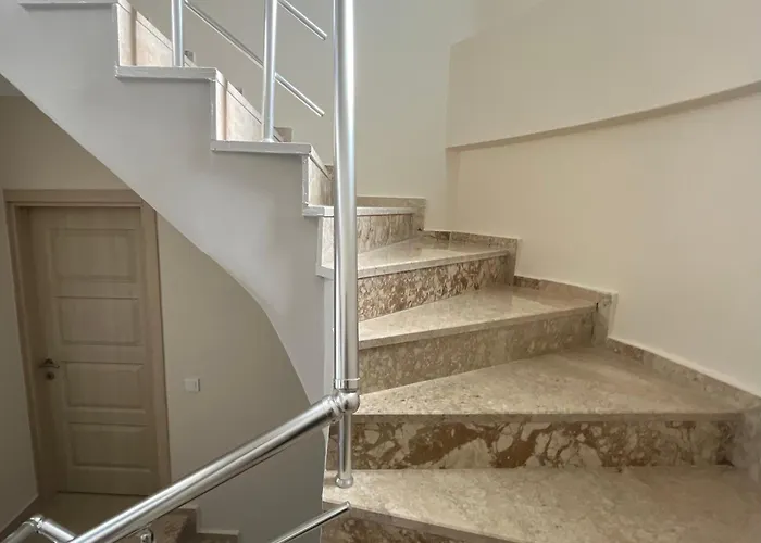 Magnolia Uzumlu (Aegean)